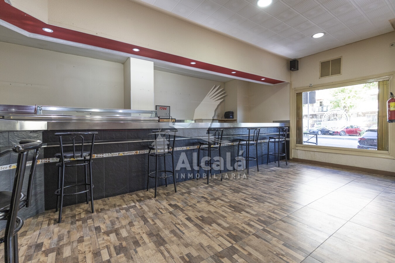 Alcalá de Henares, MAD 28804 - Unit 1 -  - Interior Photo - Image 2 of 9