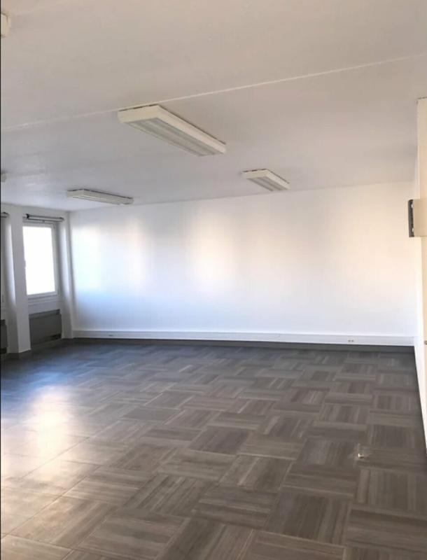Office in Créteil to rent Interior Photo- Image 1 of 5