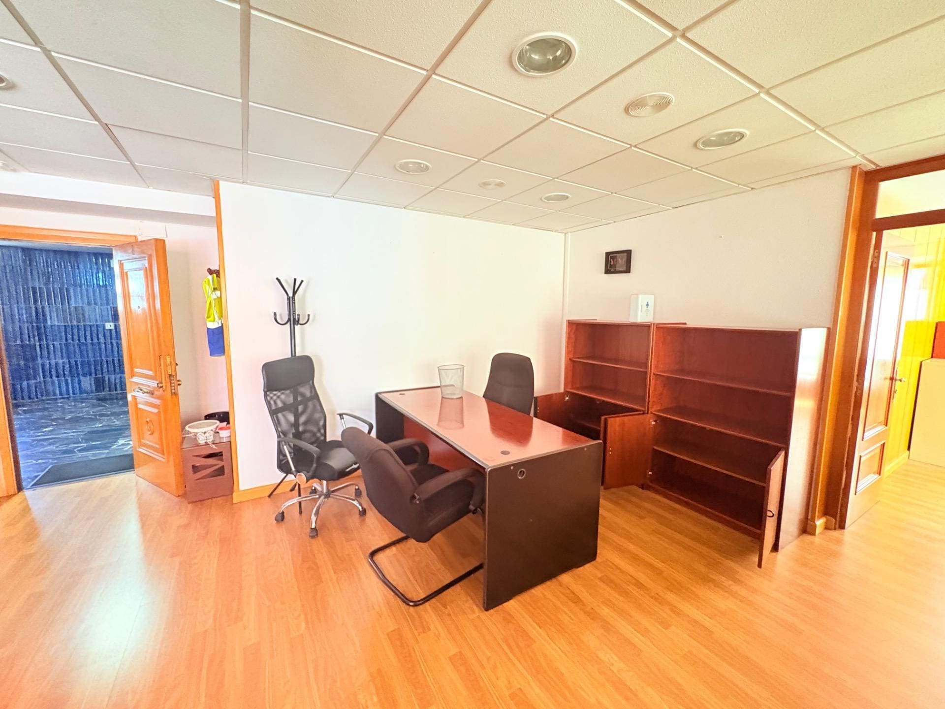Office in León, León for sale Building Photo- Image 1 of 16