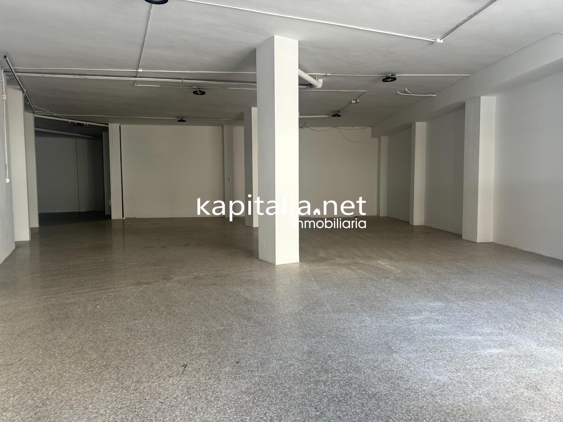 Retail in Ontinyent, Valencia to rent Building Photo- Image 1 of 9