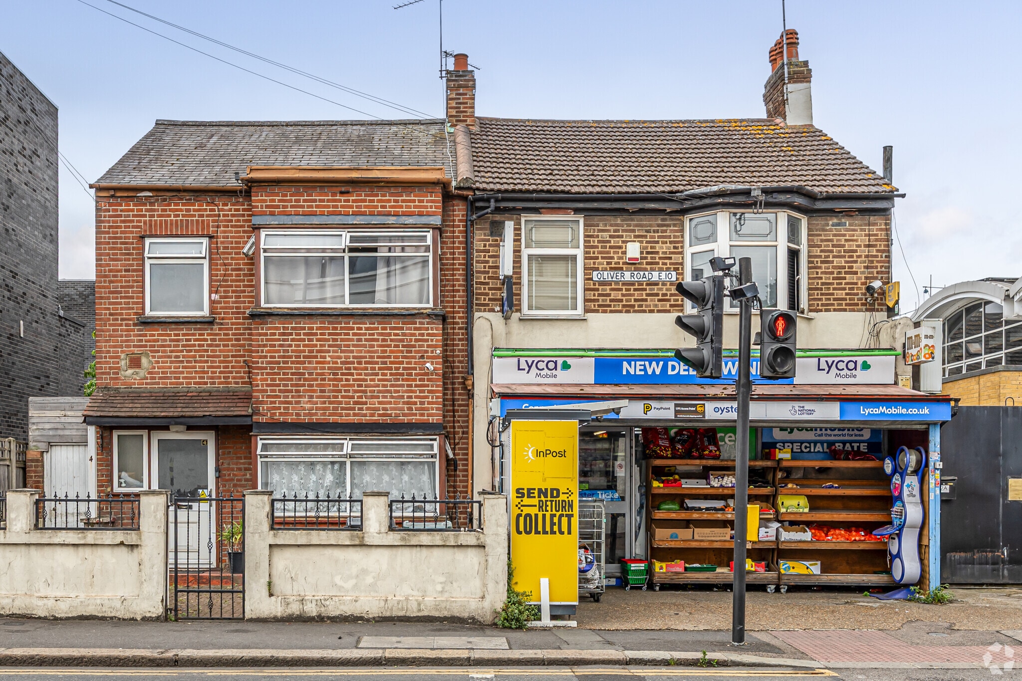 2 Oliver Rd, London for sale Primary Photo- Image 1 of 5