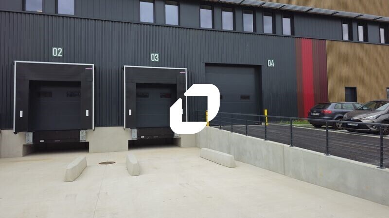 Light Industrial in Mitry-Mory to rent Building Photo- Image 1 of 21