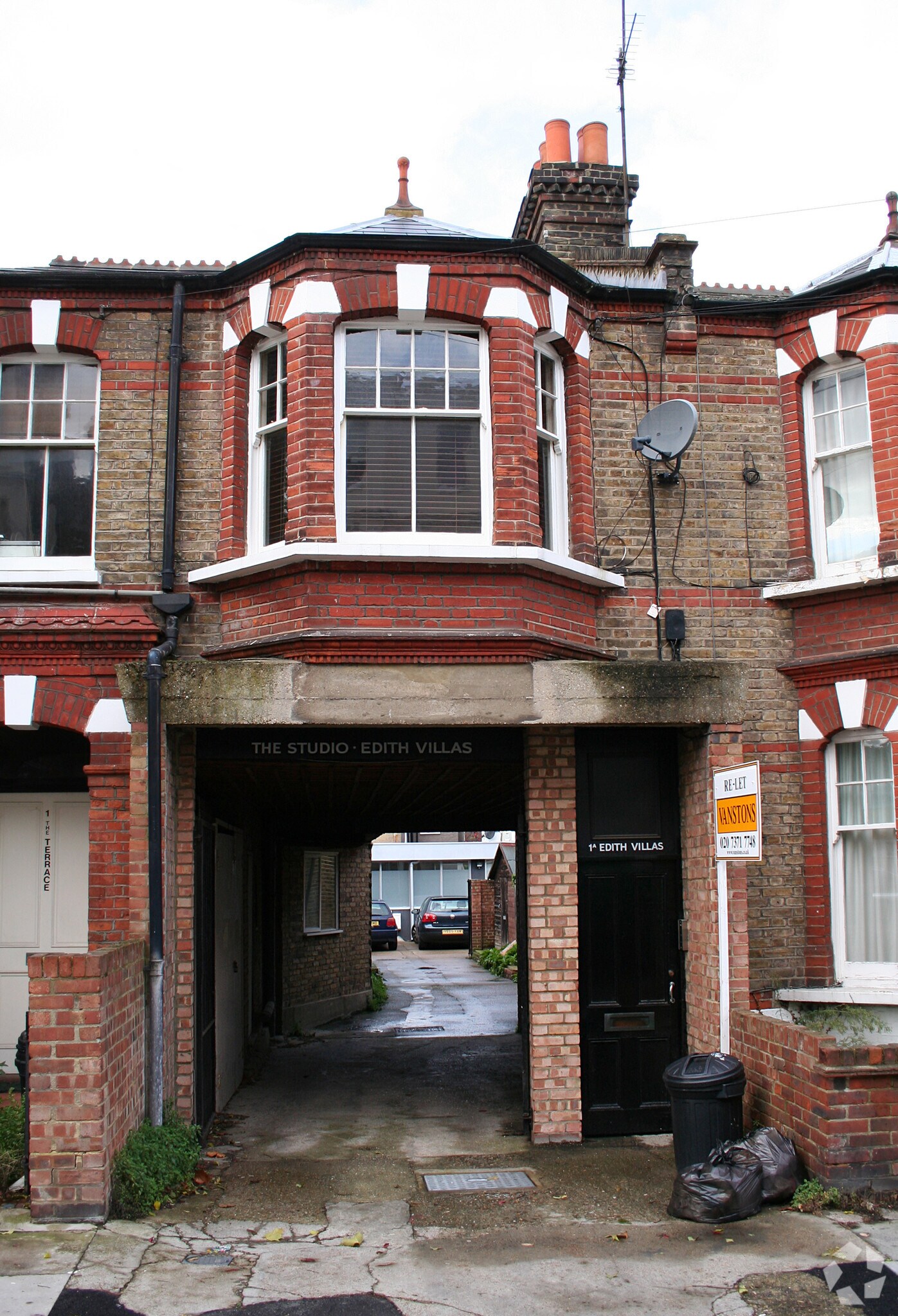 Bective Rd, London for sale Primary Photo- Image 1 of 1