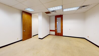 2200 6th Ave, Seattle, WA to rent Interior Photo- Image 1 of 3