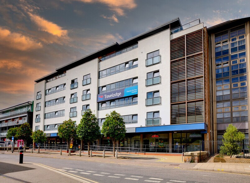 45-61 Jackson Rd, Clacton On Sea to rent - Building Photo - Image 2 of 28