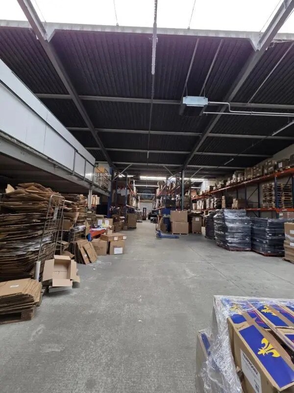 Location Local d'activités 1 091 m² - Photo 1