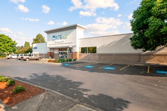 200 Triangle Ctr, Longview, WA to rent Building Photo- Image 2 of 3