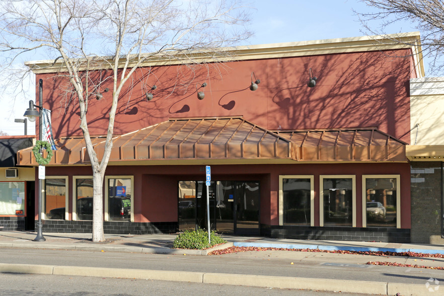 253-257 S Lincoln Way, Galt, CA for rent - Building Photo - Image 1 of 7