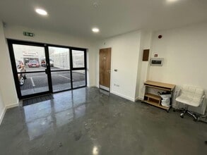 140 Abercorn St, Paisley to rent Interior Photo- Image 2 of 2