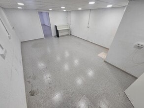 Retail in Sant Celoni, Barcelona to rent Interior Photo- Image 2 of 14
