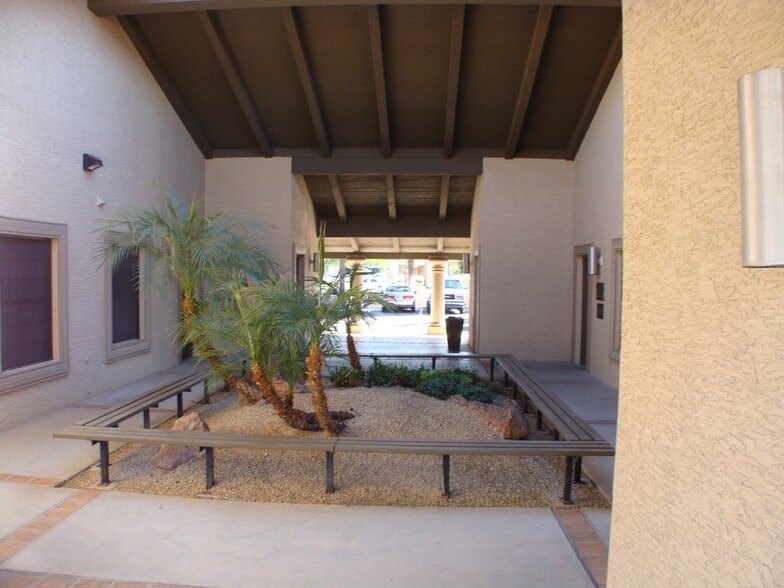 1400 N Gilbert Rd, Gilbert, AZ to rent - Building Photo - Image 3 of 5