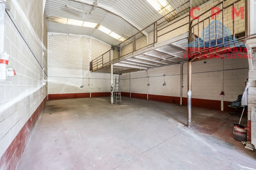 Industrial in Valdemoro, Madrid for sale - Building Photo - Image 2 of 3