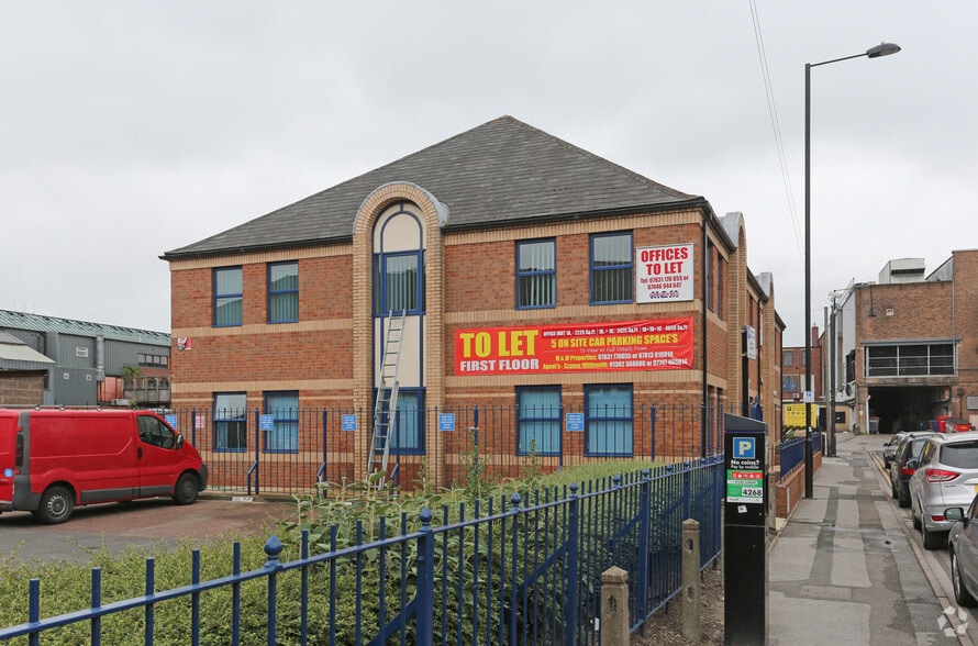 Frances St, Doncaster to rent - Building Photo - Image 2 of 6