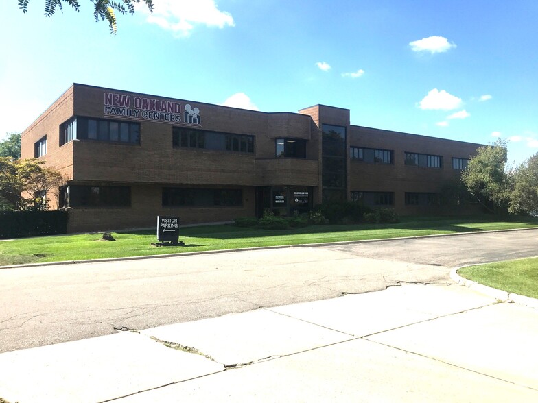 13305-13309 Reeck Rd S, Southgate, MI for rent - Building Photo - Image 1 of 8