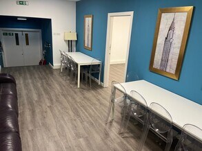 107 South St, Perth to rent Interior Photo- Image 2 of 4