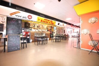 Retail in Madrid, Madrid to rent Interior Photo- Image 1 of 21