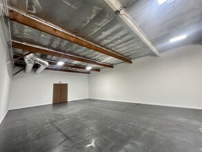 200-220 S Grand Ave, Santa Ana, CA for rent Interior Photo- Image 2 of 5