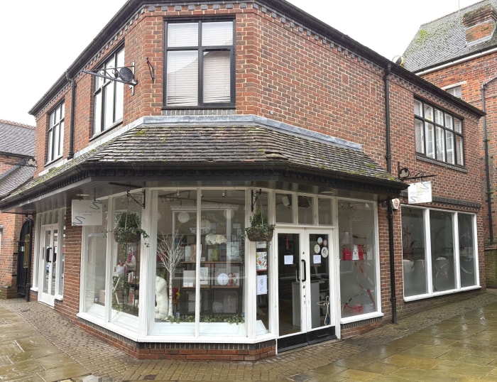 3 High St, Marlborough to rent Primary Photo- Image 1 of 5