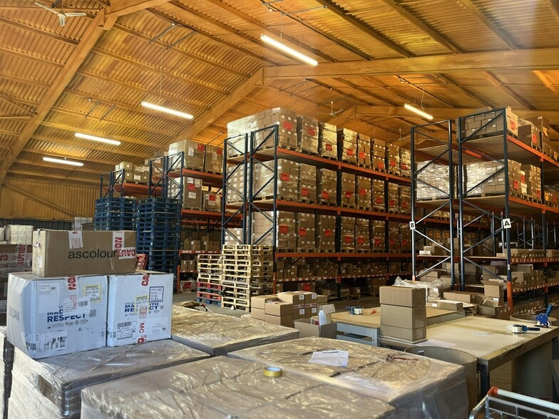 Gawcott Rd, Buckingham to rent - Building Photo - Image 2 of 7