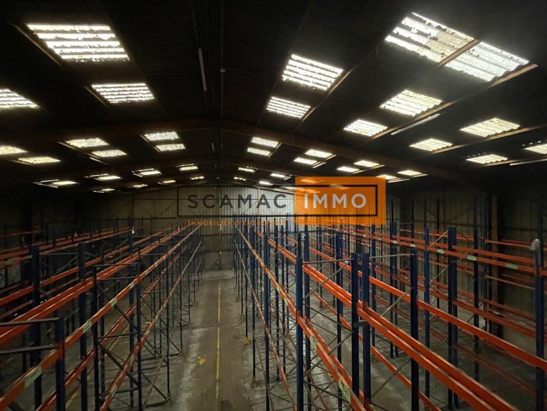 Industrial in Villeneuve-la-Garenne to rent Construction Photo- Image 1 of 14