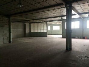 Light Industrial in Vaux-le-Pénil for sale Interior Photo- Image 1 of 7
