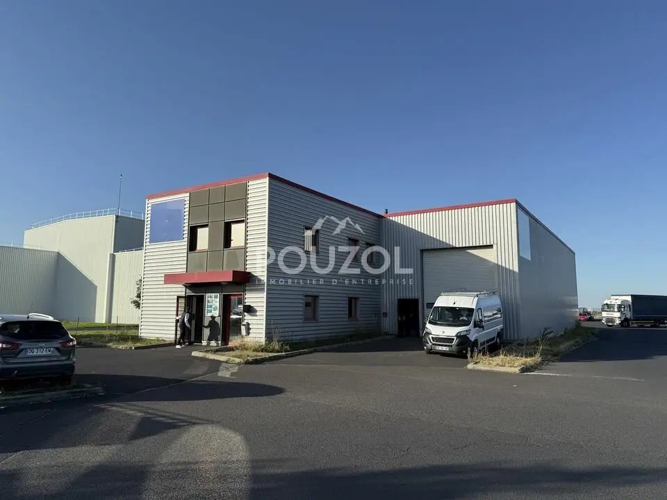 Location Local d'activités 587 m² - Photo 1