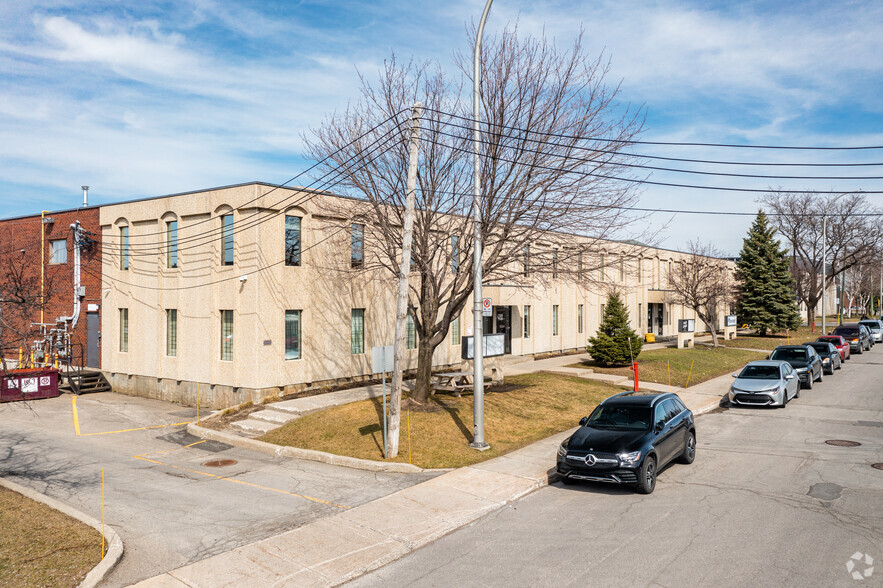 7535-7565 Av M.-B.-Jodoin, Montréal, QC for rent - Building Photo - Image 2 of 3