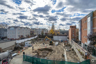 166 Main St, Watertown, MA for rent Primary Photo- Image 1 of 37