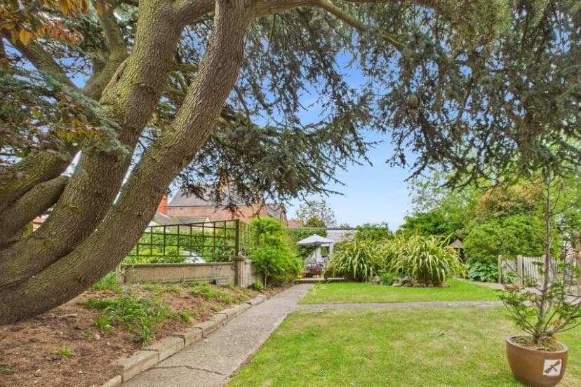 114 Victoria Rd, Mablethorpe for sale - Building Photo - Image 3 of 17