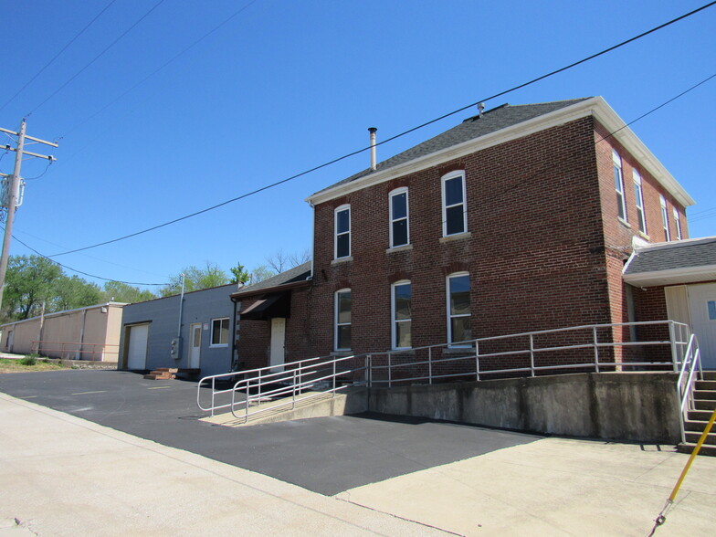 1850 E Broadway, Alton, IL for sale - Building Photo - Image 2 of 15