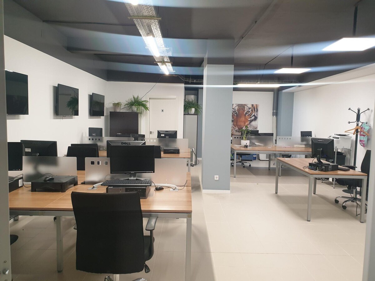 Esplugues de Llobregat, BAR 08950 - - - Interior Photo - Image 1 of 6