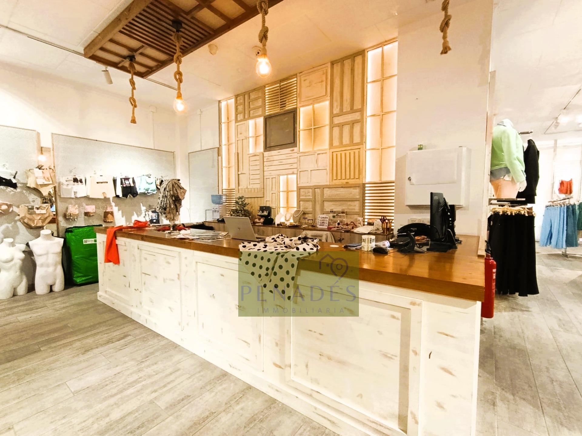Retail in Ontinyent, Valencia to rent Interior Photo- Image 1 of 13