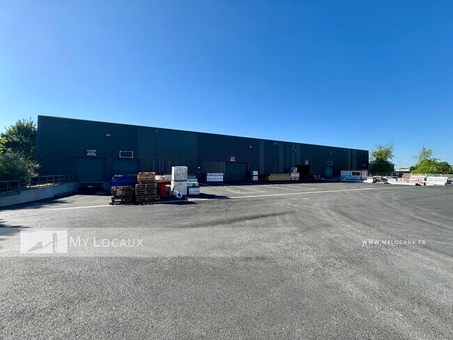 Location Entrepôt 2 946 m²