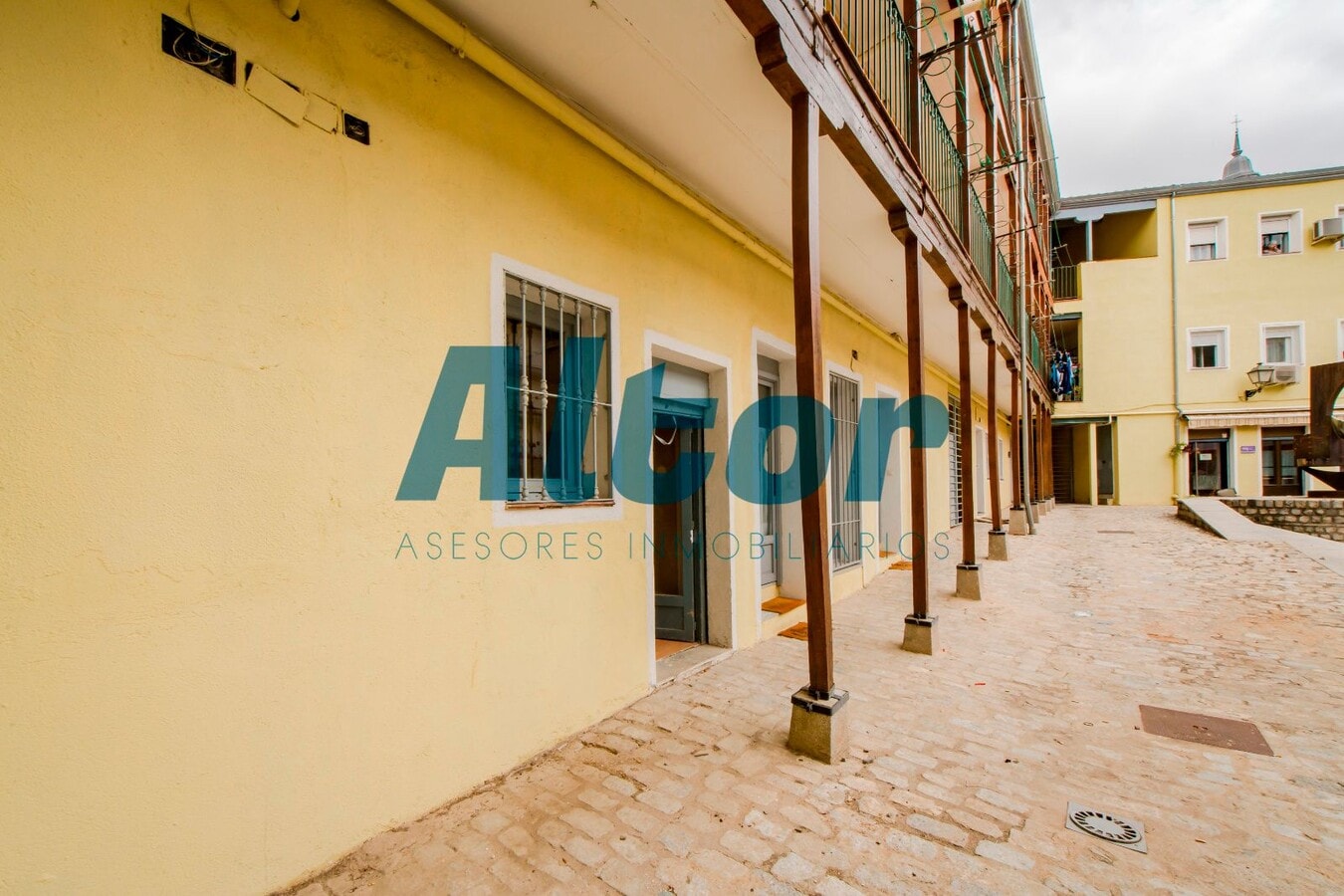 Madrid, MAD 28005 - Unit - - - Interior Photo - Image 2 of 11