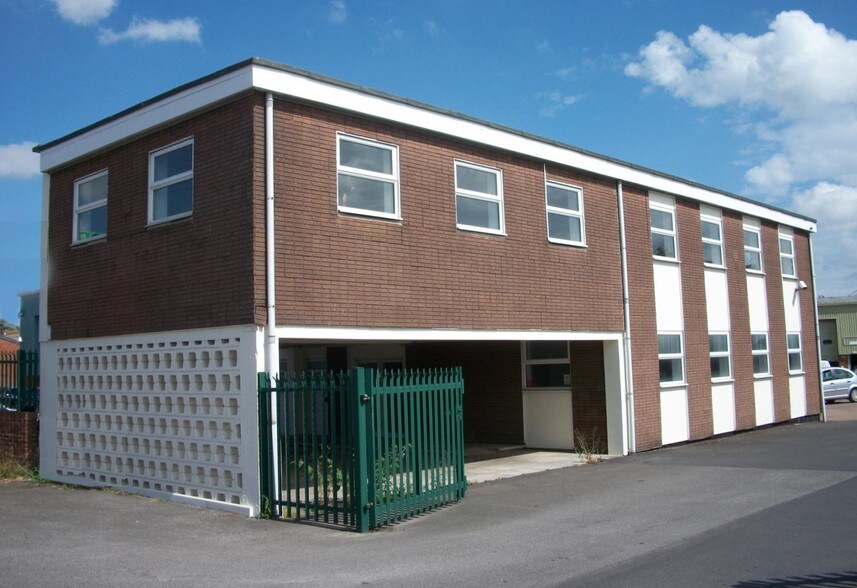 Bath Rd, Bridgwater for sale - Primary Photo - Image 1 of 1