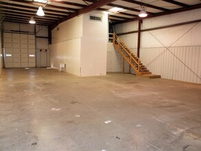 248 E Crogan St, Lawrenceville, GA for rent Building Photo- Image 2 of 9