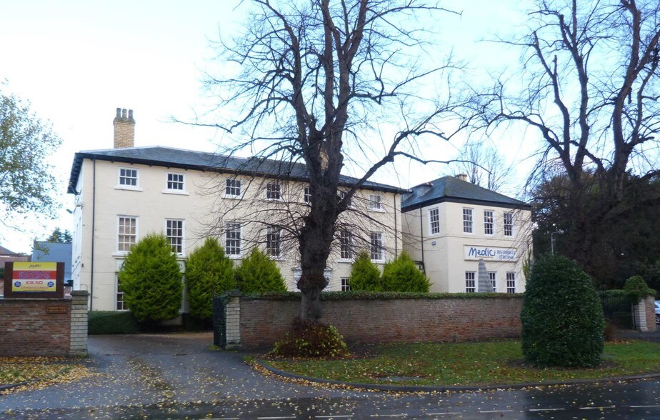 High St, North Ferriby for sale - Primary Photo - Image 1 of 1