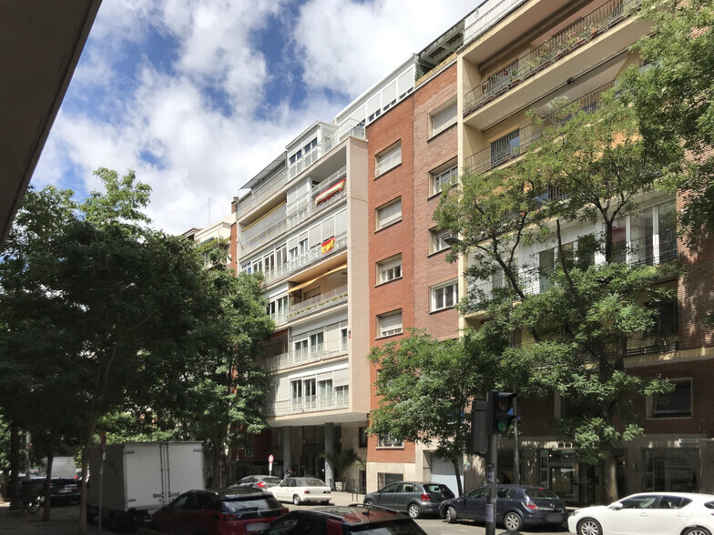 Calle De Quintana, 28, Madrid, Madrid for rent - Primary Photo - Image 1 of 1