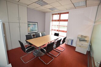 Claro Rd, Harrogate to rent Building Photo- Image 1 of 8