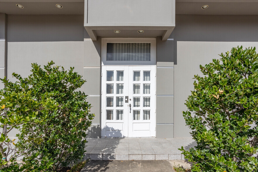 5525 Westheimer Rd, Houston, TX for rent - Building Photo - Image 3 of 12