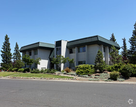 8160 Signal Ct, Sacramento, CA for rent Primary Photo- Image 1 of 5