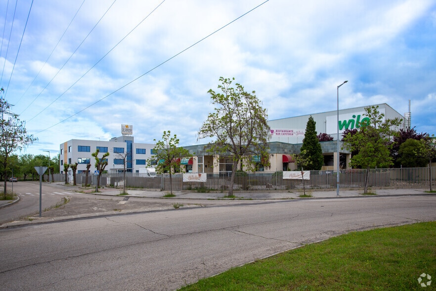 Calle Padre Granda, 4, Alcalá de Henares, Madrid to rent - Building Photo - Image 2 of 4