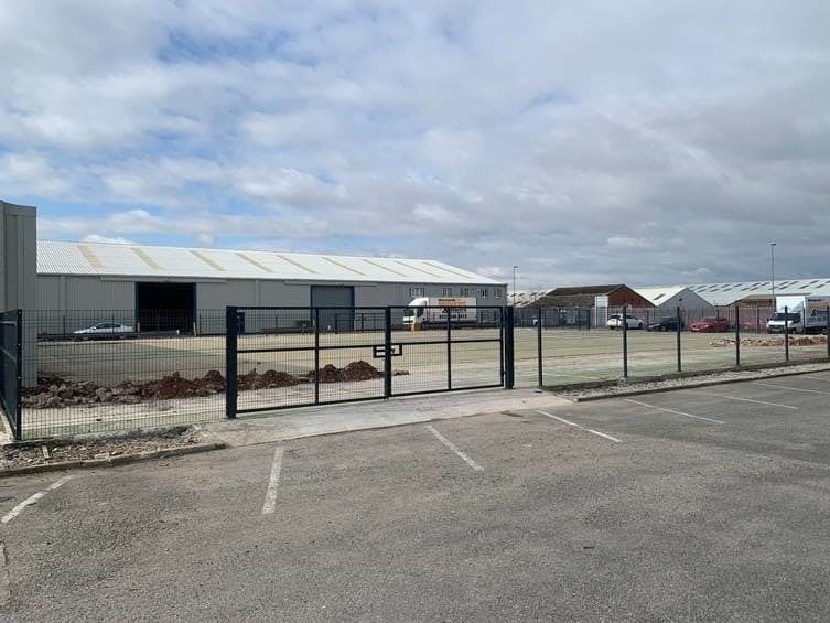 Yardley Rd, Liverpool to rent - Building Photo - Image 2 of 3