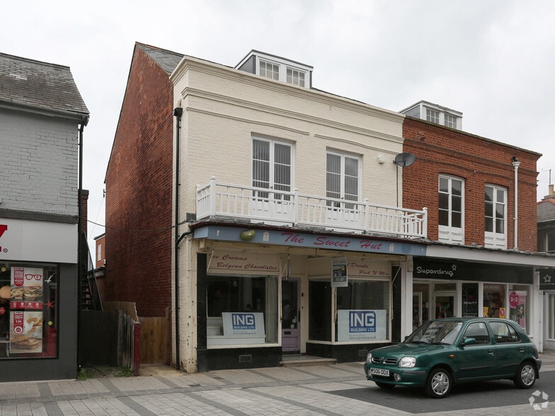 81 Hamilton Rd, Felixstowe for sale - Primary Photo - Image 2 of 3