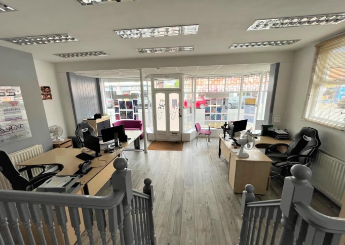 70A Tavistock St, Bedford for sale - Interior Photo - Image 3 of 8