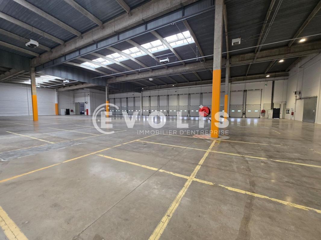 27 Rue Des Cerisiers, Lisses to rent Building Photo- Image 1 of 16