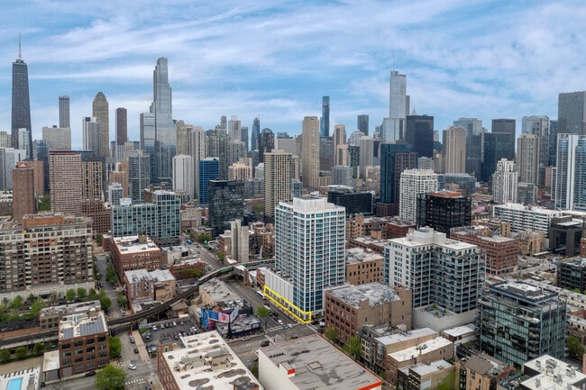 More details for 757 N Orleans St, Chicago, IL - Build-to-Rent for Auction