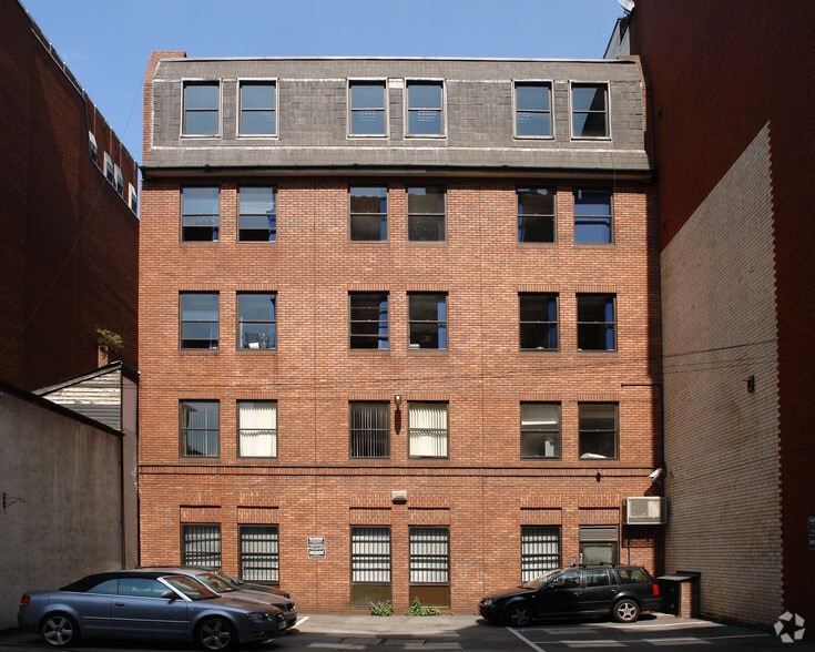 24 Queen St, Manchester to rent - Building Photo - Image 2 of 7