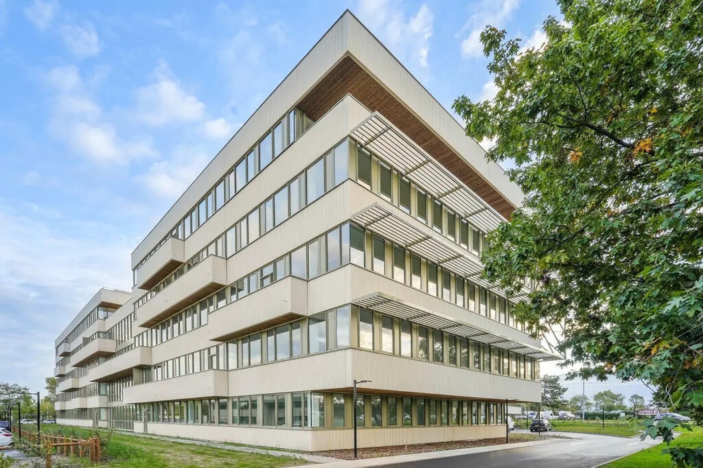 Location Bureaux 136 m² à 3 579 m² - Photo 1