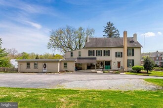 121 Manor Ave, Downingtown, PA for sale Primary Photo- Image 1 of 1